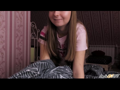 ❤️ Blondie BFF-ya xwe bi kûr dimije û di devê xwe de diqelişe Sex li me ku.epoxyflooringjanesville.top ️❤